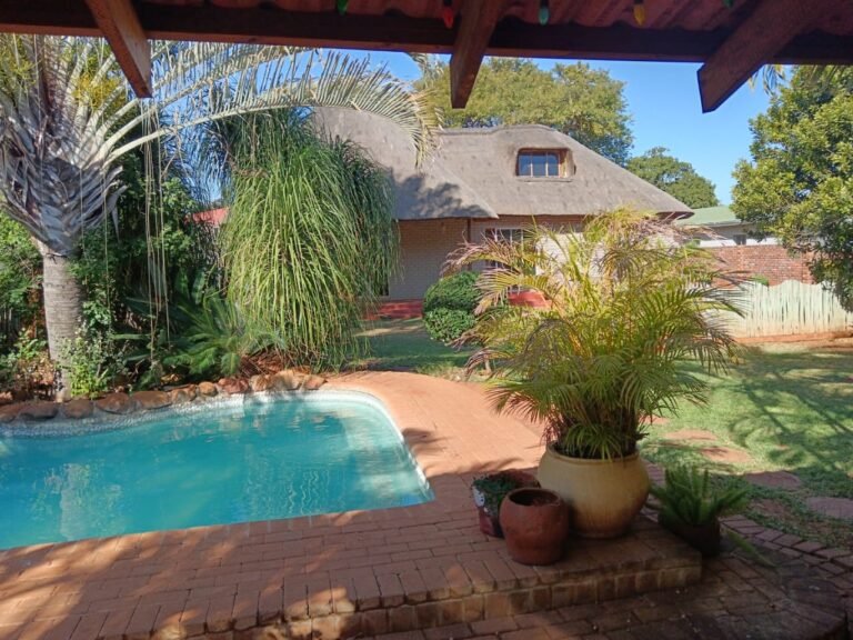 Swimming pool at One Love Suites guest house in Mokopane